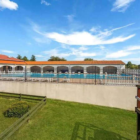 Feriehus Stunning In